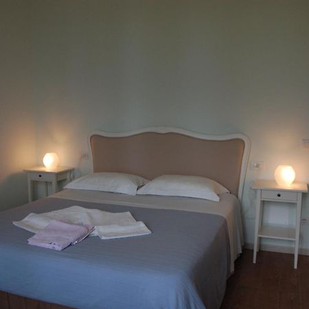 B&B Cherry En Rose Lezzeno Luaran gambar