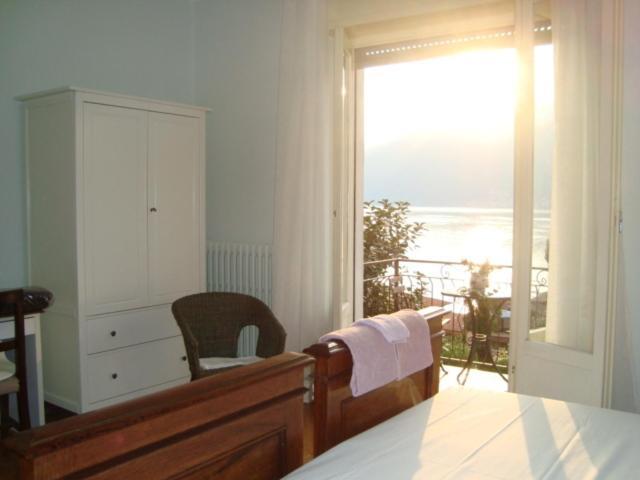 B&B Cherry En Rose Lezzeno Luaran gambar